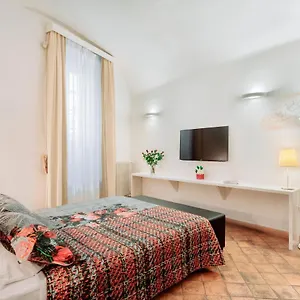 ** Alojamento de Acomodação e Pequeno-almoço Relais Giulia Itália