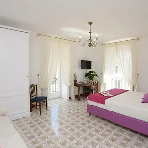 residenza-luce-campania.hotels-amalfi.com/