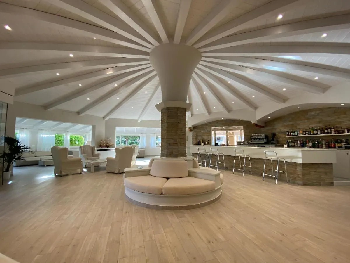 Hotel Nibaru Capriccioli   Capriccioli (Sardinia)