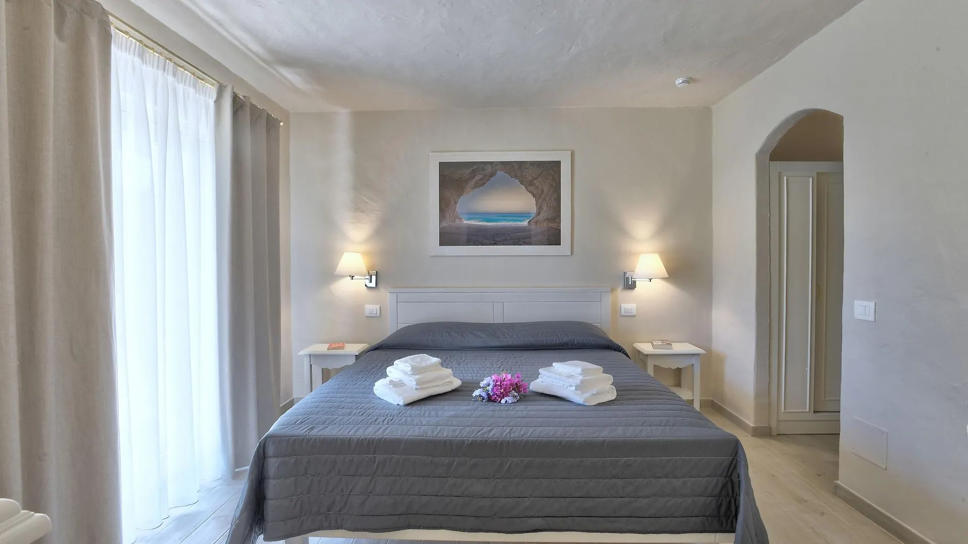 Hotel Nibaru Capriccioli   Capriccioli (Sardinia)