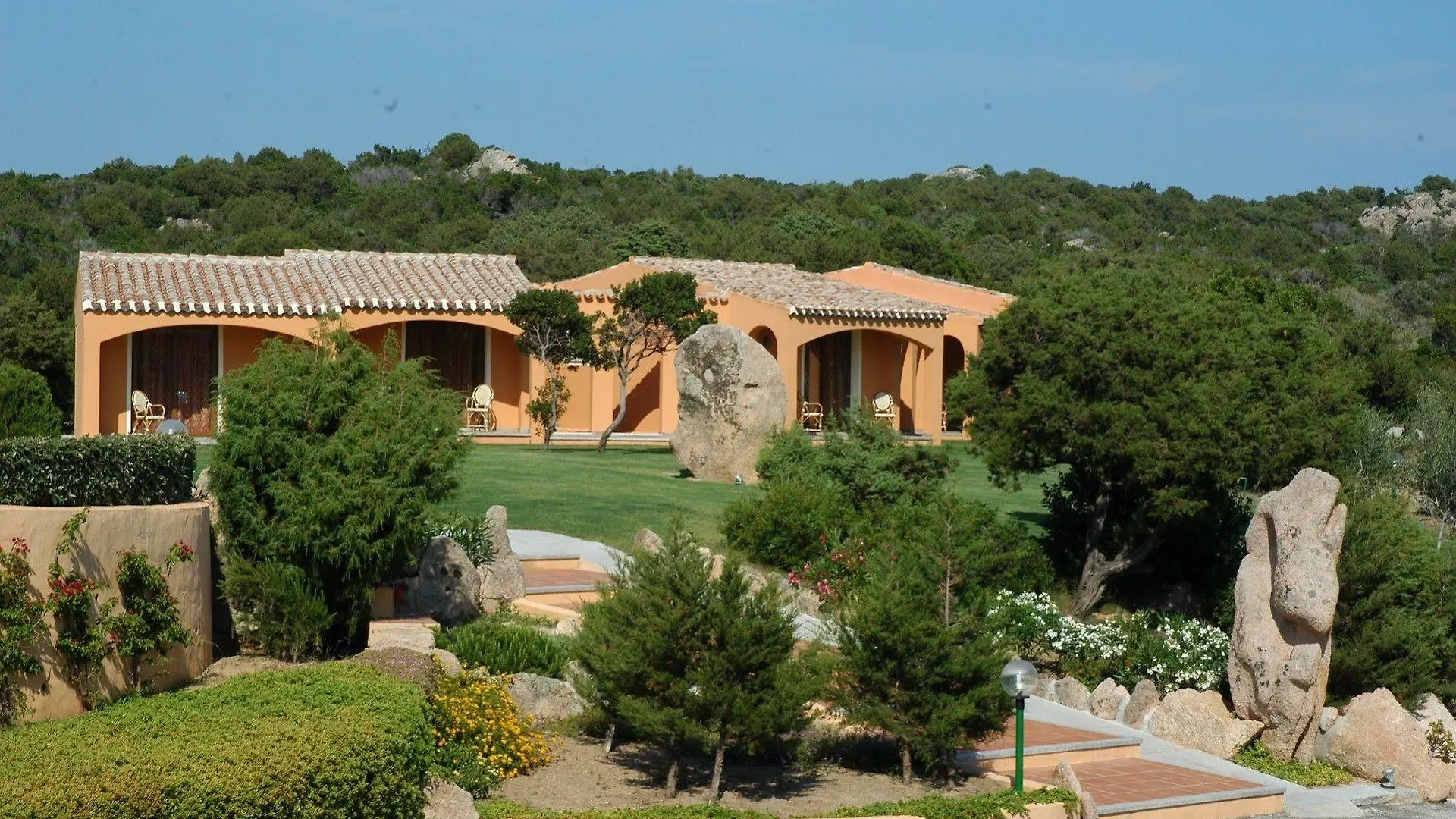 Hotel Nibaru Capriccioli  Capriccioli (Sardinia)