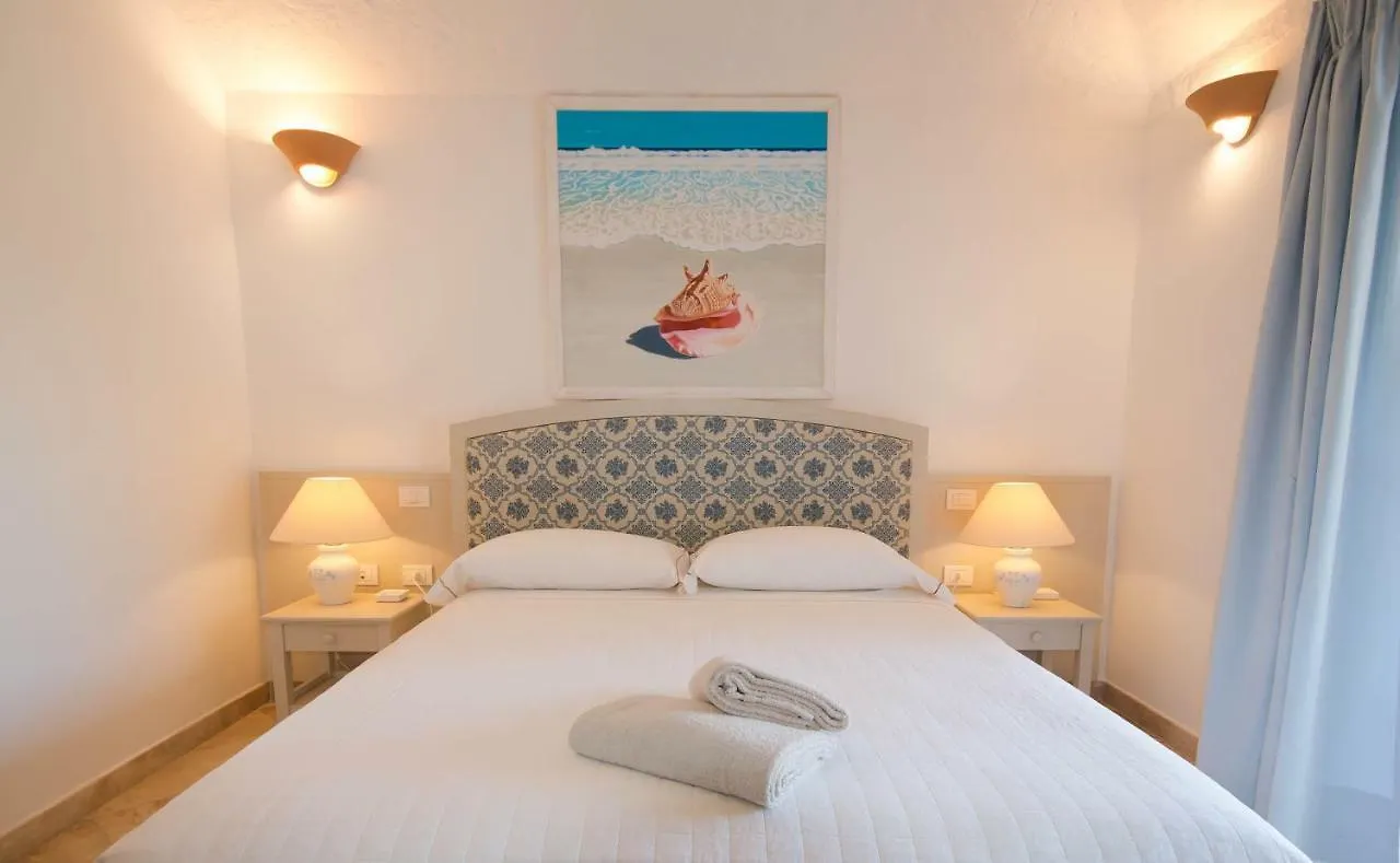 Hotel Nibaru Capriccioli   Capriccioli (Sardinia)